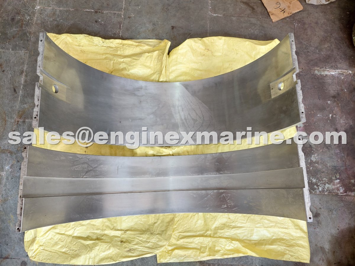 MAN B&amp;W – 12L35MC – CROSS HEAD BEARINGS