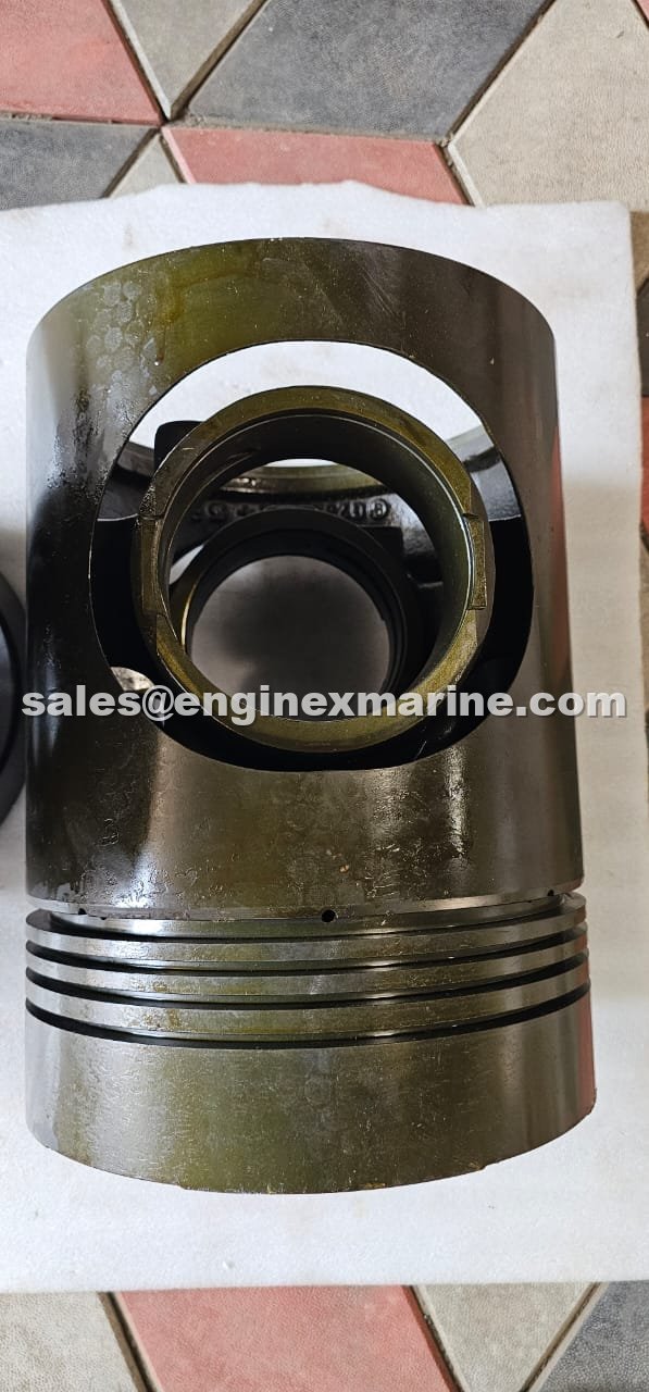 MAN B&amp;W – 8L23/30H – PISTON