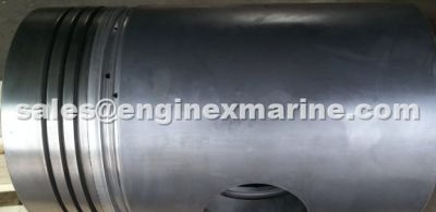 MAK - M453 - SPARES - CONNECTING RODS, PISTON, LINER, PISTON RINGS, FUEL PUMPS, CYLINDER HEADS